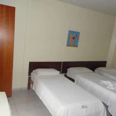 Oyo Hotel Sampaio Itumbiara Exteriör bild