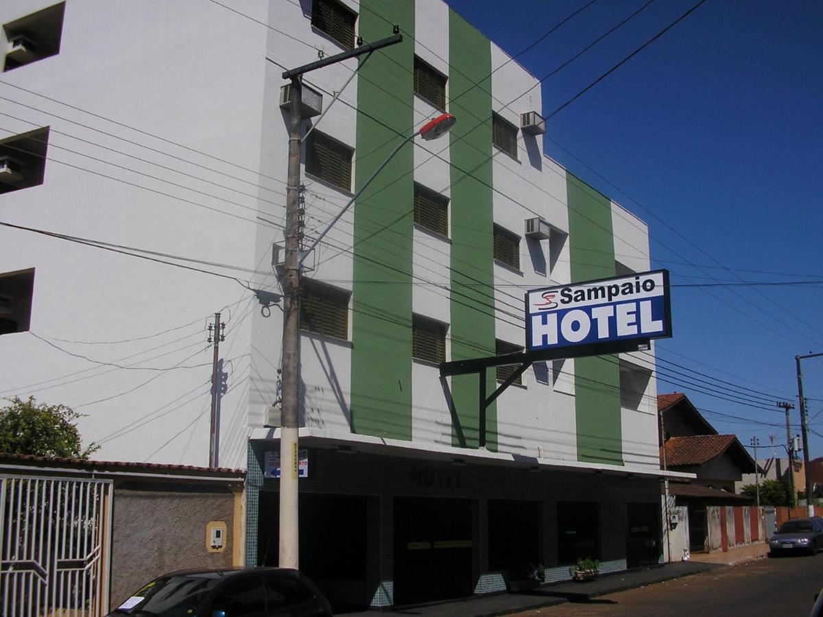 Oyo Hotel Sampaio Itumbiara Exteriör bild